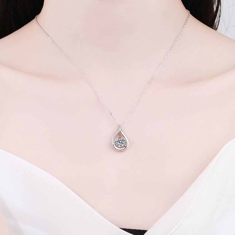 1 Carat D Color VVS1 Moissanite and Zircon Accent Platinum Plated 925 Sterling Silver Pendant Necklace