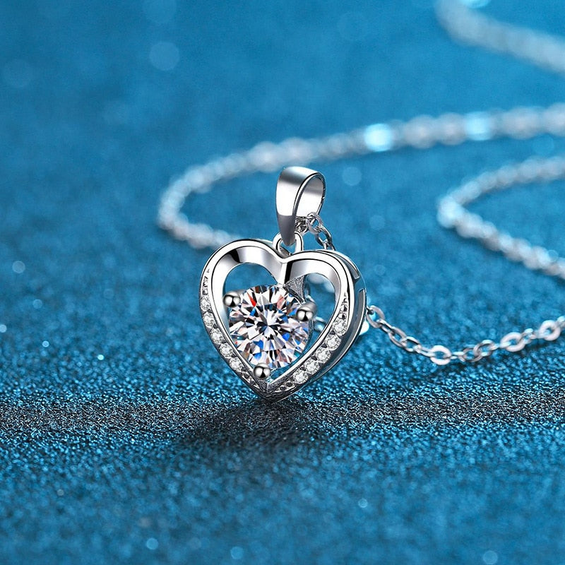 1 Carat Moissanite and Zircon Platinum Plated 925 Sterling Heart Pendant Necklace
