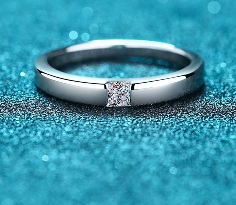 0.3 Carat Princess Cut Moissanite Platinum Plated 925 Sterling Silver Unisex Wedding Band