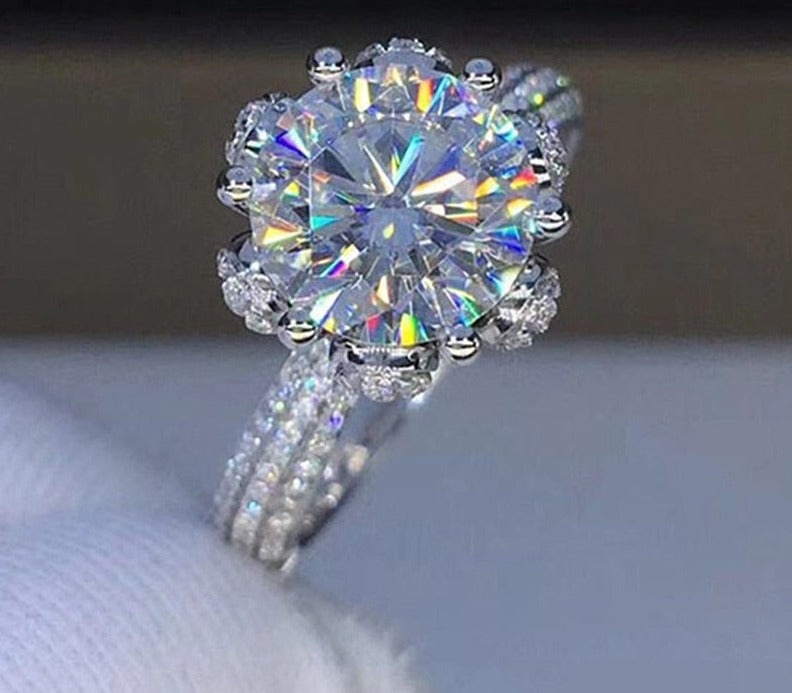 1 Carat to 5 Carat Moissanite D Color VVS1 18K White Gold Plated 925 Sterling Silver Engagement Ring